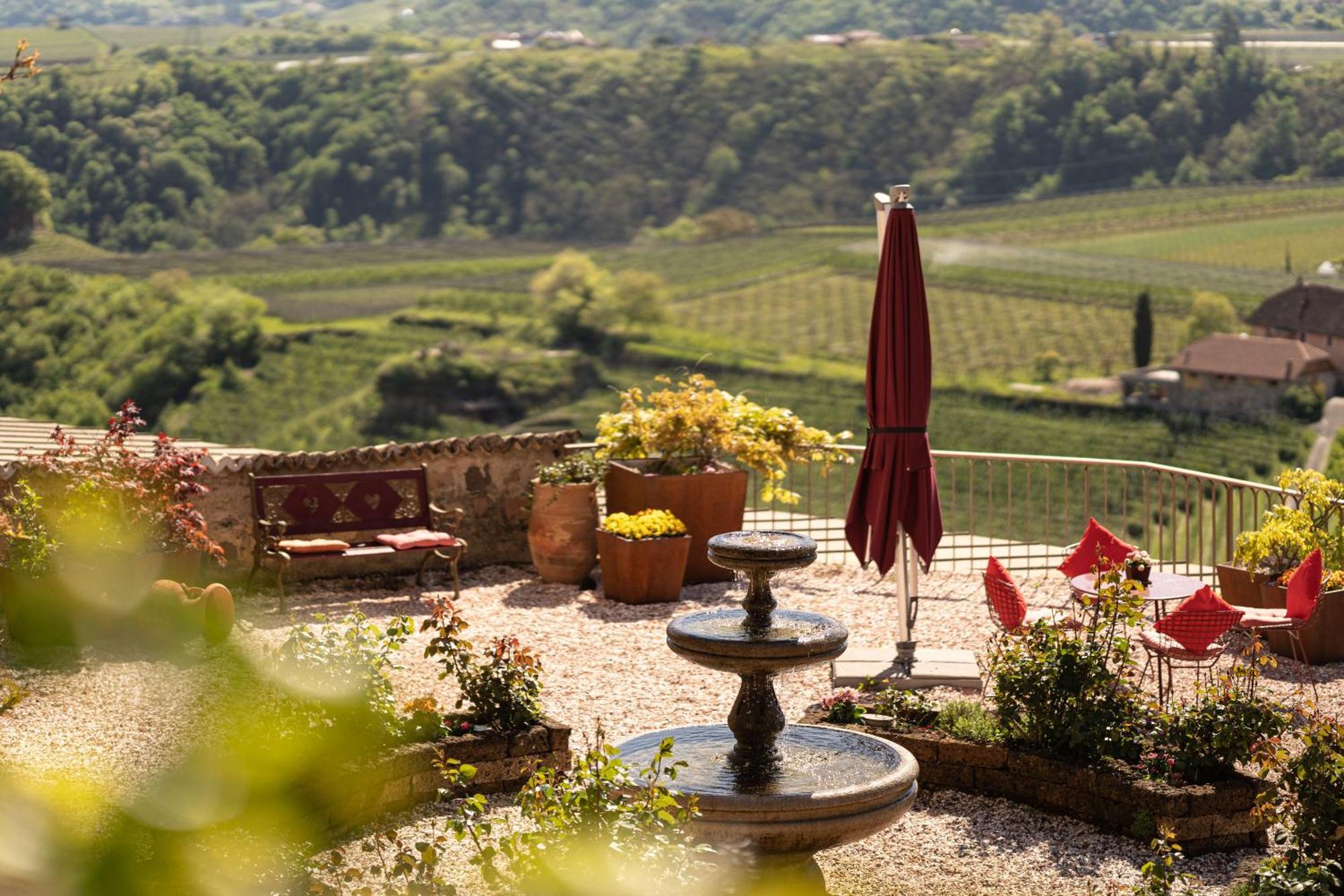 Schloss Hotel Korb Appiano Sulla Strada Del Vino Esterno foto
