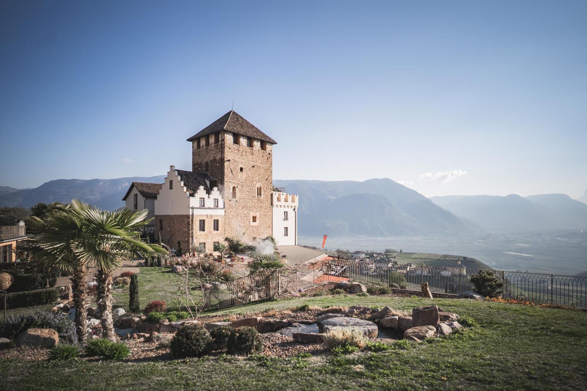 Schloss Hotel Korb Appiano Sulla Strada Del Vino Esterno foto